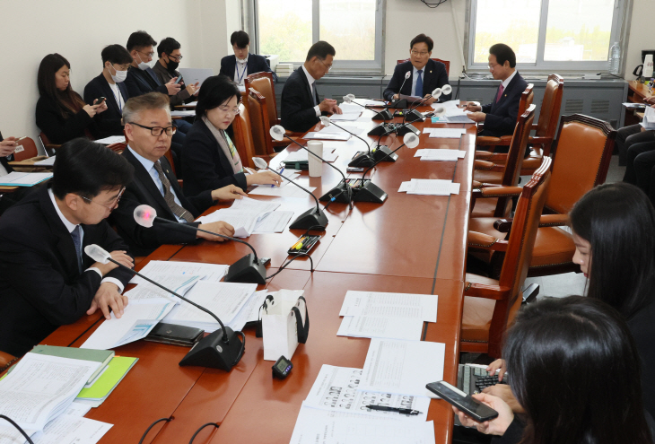 국회 기획재정위원회 경제재정소위원회<YONHAP NO-2161>