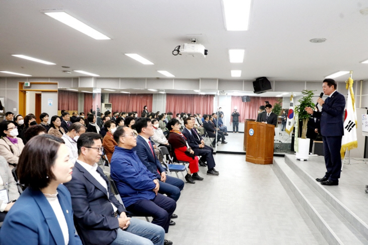 최대호 안양시장 13일 안양3동 경기행복마을관리소 개소식 주재