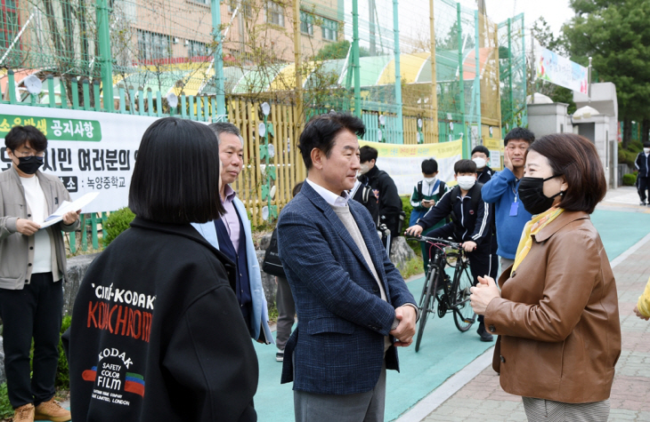 김동근 의정부시장 14일 버들개초등학교 교통안전 점검