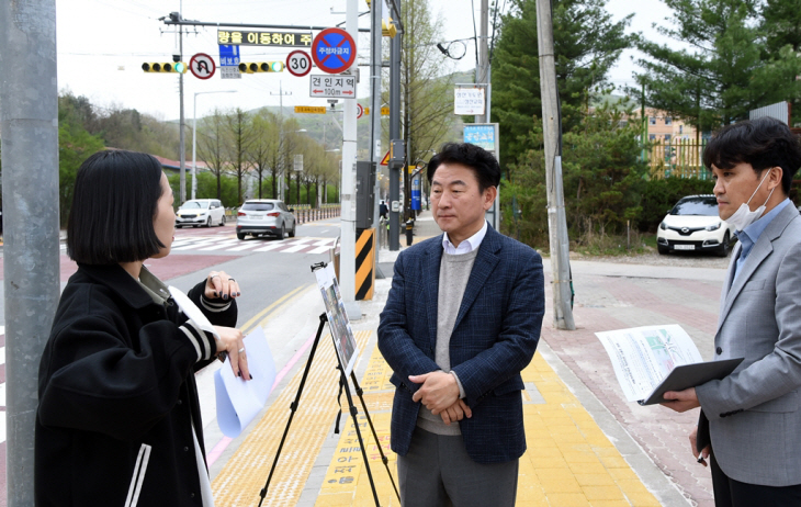김동근 의정부시장 14일 버들개초등학교 교통안전 점검