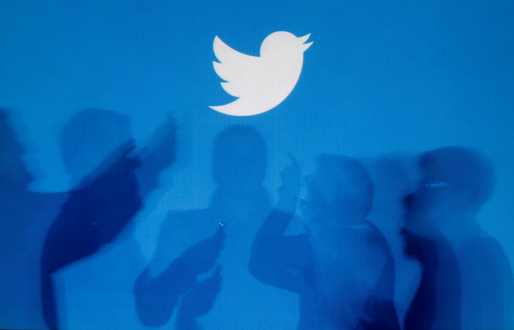 TWITTER-ETORO/