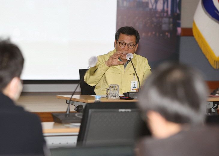 김홍규 강릉시장, 강릉산불상황보고 기자회견 01