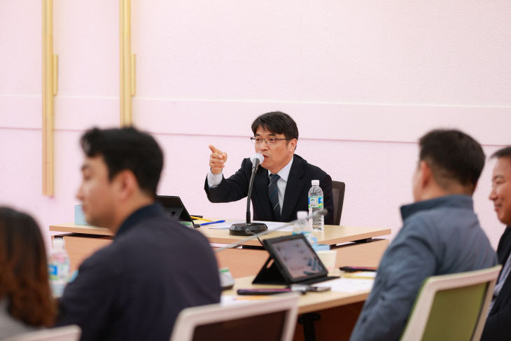 이석범 남양주시 부시장 대표 상징물 개발 2차 중간보고회 주재