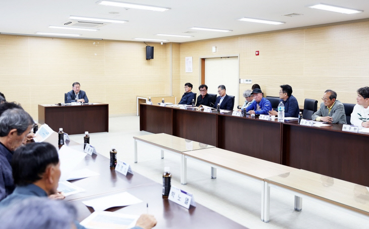 금성의집 주민대책위-파주시장 19일 첫 면담현장