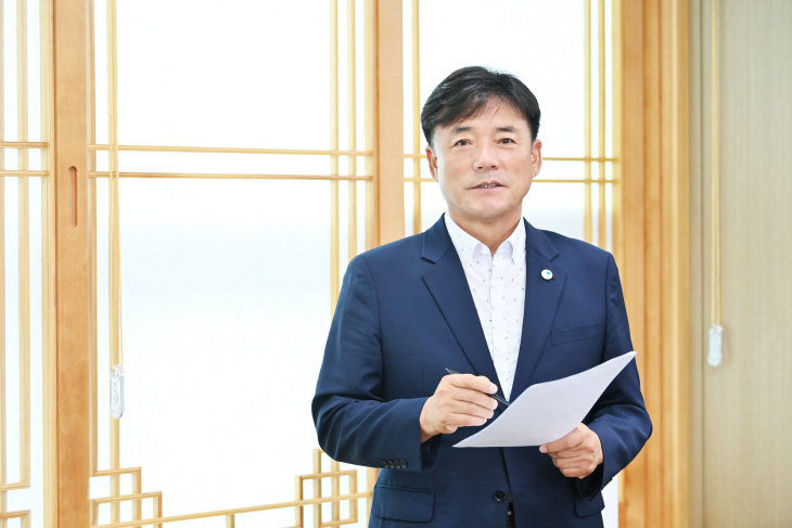 윤경희 청송군수, 경북도 방문 지역현안사업 건의