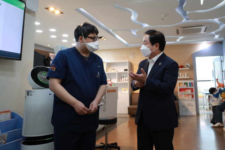주광덕 남양주시장 3일 어린이날 맞아 달빛어린이병원 격려방문