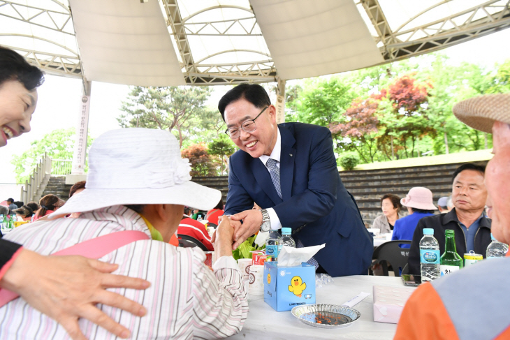 강수현 양주시장 12일 양주1동 경로잔치 참석