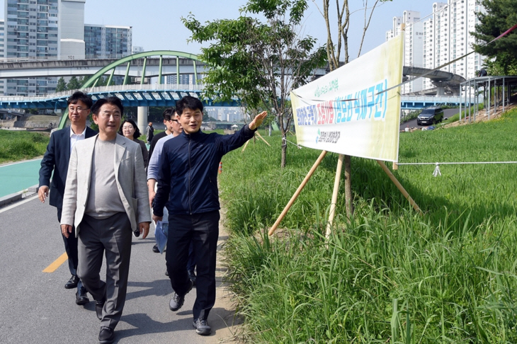 김동근 의정부시장 11일 중랑천 주요사업지 현장점검
