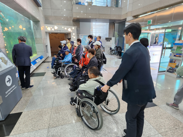 안산도시공사 주관 하모니콜 교통약자 봄나들이 현장