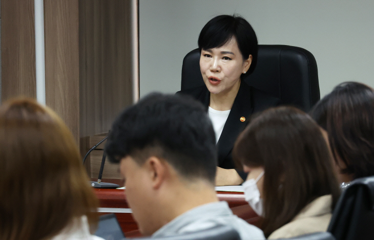 전현희 위원장, 긴급 현안 관련 기자간담회<YONHAP NO-1258>