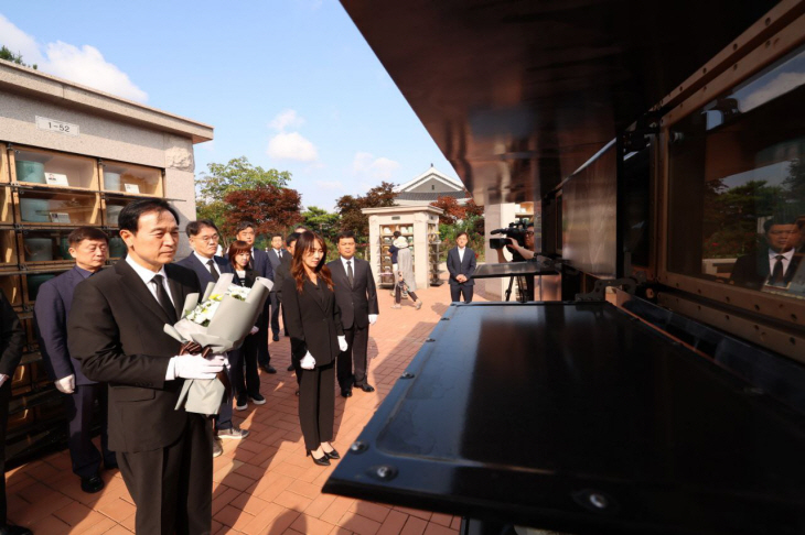 사본 -0606 임태희 교육감, 이천호국원 현충탑 참배 사진8