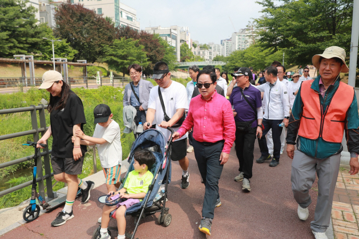 제11회 남양주시 다산2동 사랑의 걷기대회 현장