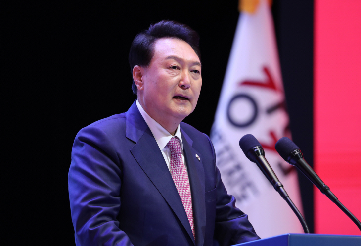 강원특별자치도 출범 축사하는 윤석열 대통령