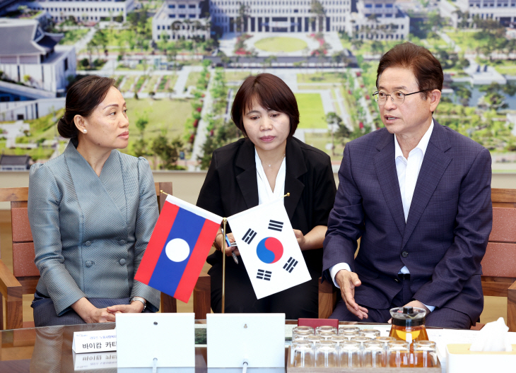 이철우 도지사 라오스 노동사회복지부장관 면담