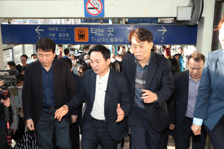 원희룡 국토교통부 장관 3월26일 군포금정역 방문
