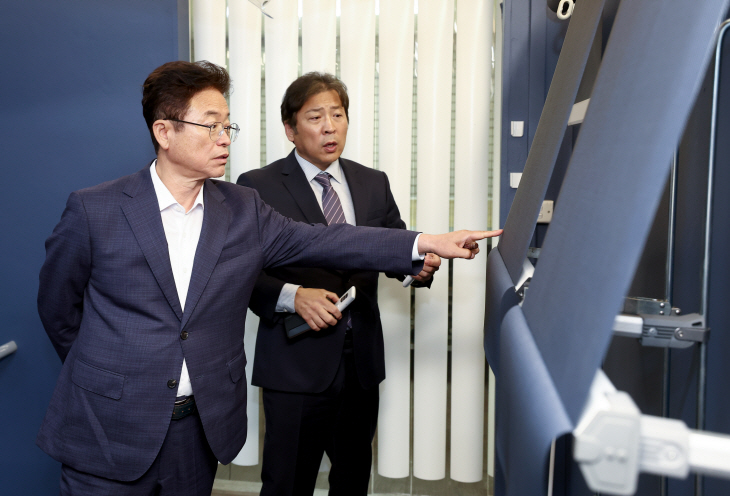 이철우지사, 우측 지에스월드 서정배 대표이사