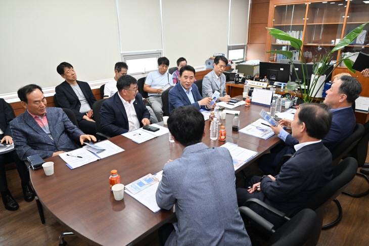백영현 포천시장 22일 경기신용보증재단 일일명예지점장 활약