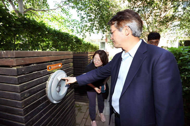 이동환 고양특례시장 허마비 허스타드 쓰레기 자동수거 견학