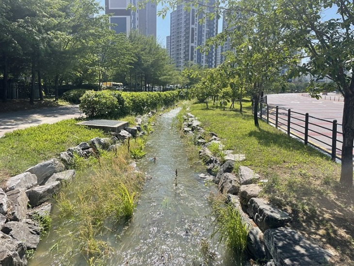 파주 운정신도시 실개천