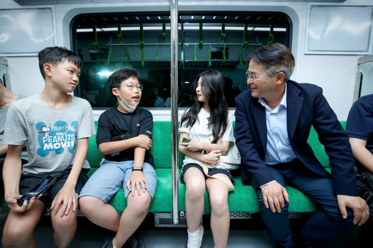 이동환 고양특례시장 1일 서해선 대곡~소사 구간 개통탑승