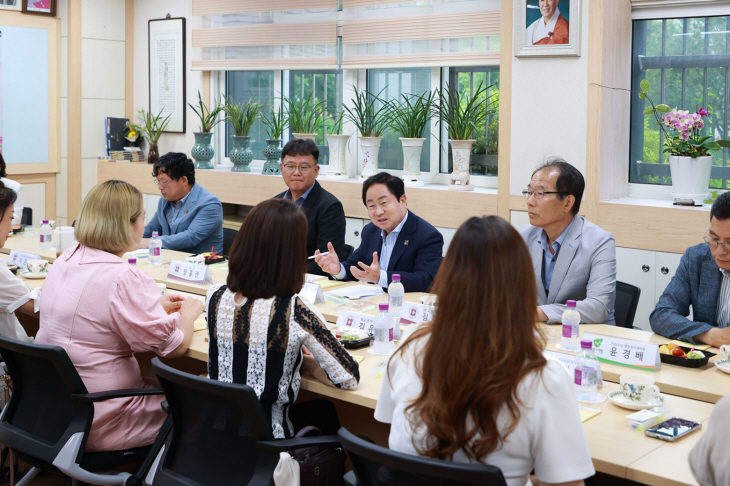 주광덕 남양주시장 5일 호평고등학교-광동중학교 방문