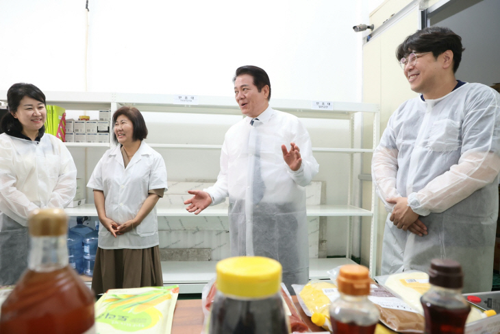 최대호 안양시장 친환경 무상급식 식재료 공급업체 현장점검1