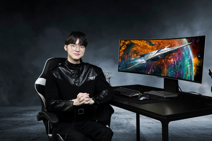0710 삼성전자 프리미엄 게이밍 모니터 '오디세이 OLED G9'