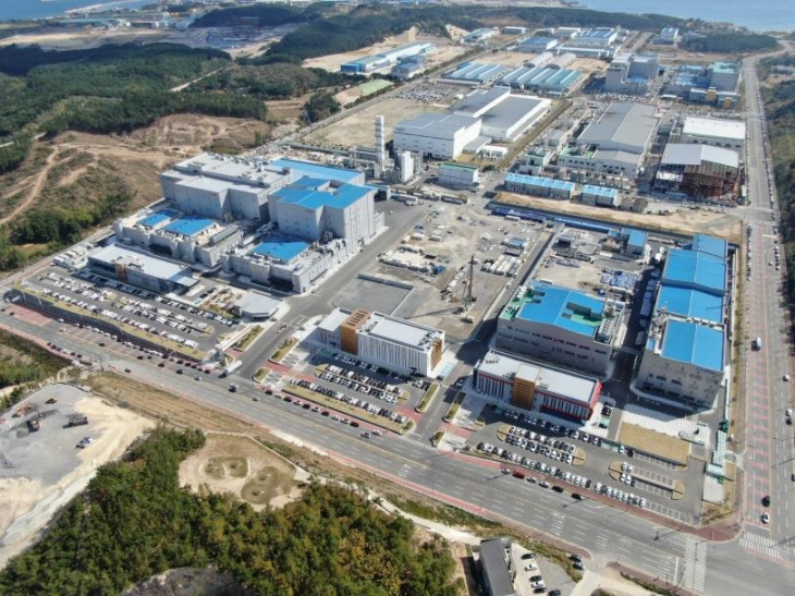 포항 영일만산업단지의 에코배터리 포항캠퍼스 전경