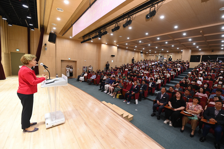 이리나 보코바 전 유네스코 사무총장 14일 하남시 특별강연