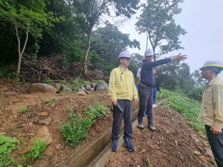 연제찬 시흥시 부시장 16일 비탈면 붕괴 대비 현장점검