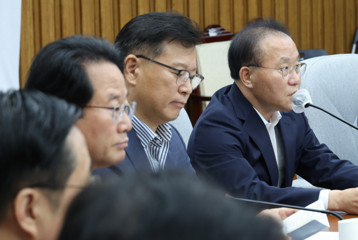 발언하는 윤재옥 원내대표