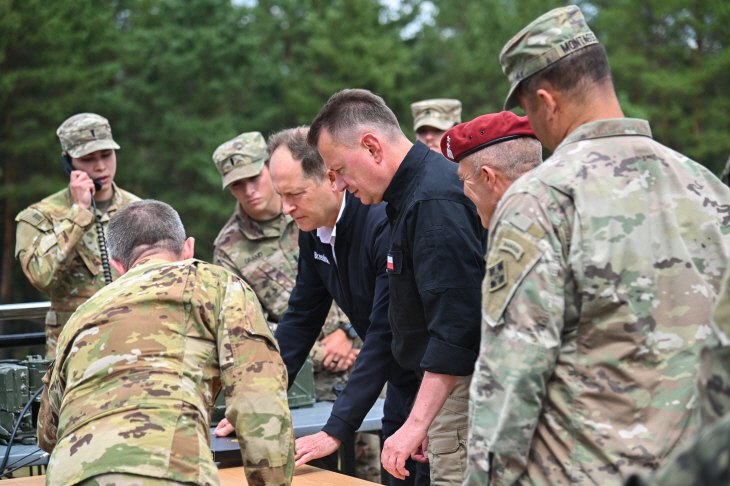 POLAND USA MILITARY