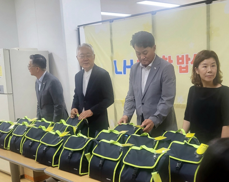 LH-벤츠 25일 사랑의 행복밥상 전달