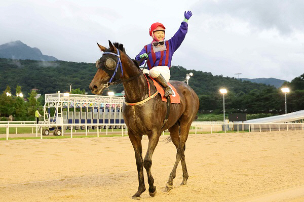 농림축산식품부장관배 ‘글로벌히트’와 김혜선 기수의 이유 있