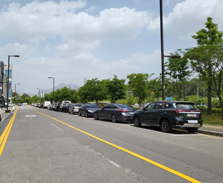 고양특례시 동산1로 조성 노상주차장