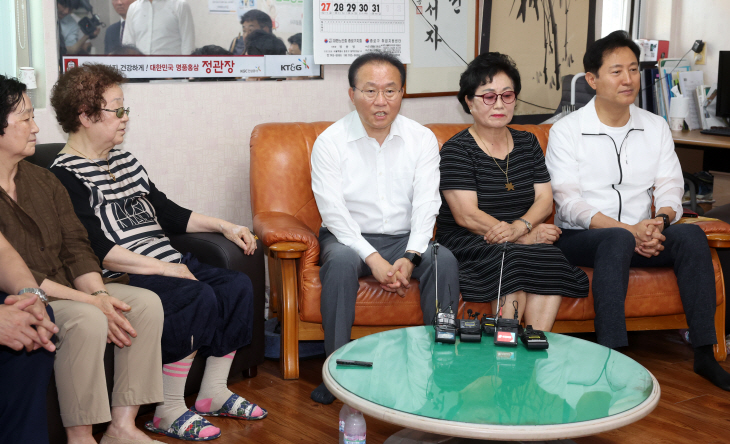 국민의힘, 폭염대비 점검 위해 경로당 방문