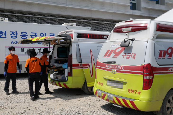 잼버리 병원에 도착한 119 구급대