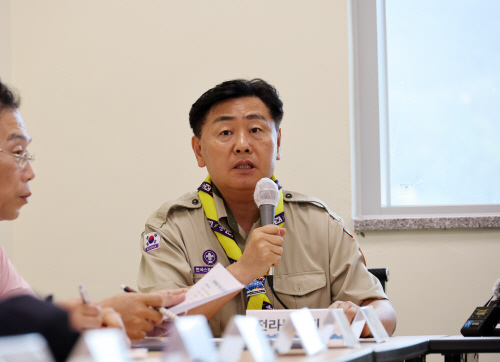 모두 발언하는 김관영 전북도지사