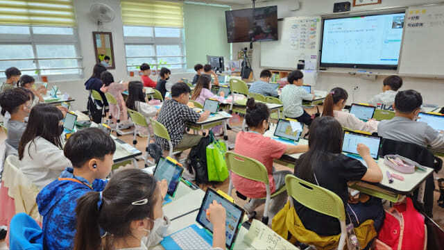 디지털 선도학교에서 아이스크림에듀가 제공한 아이스크림 홈런