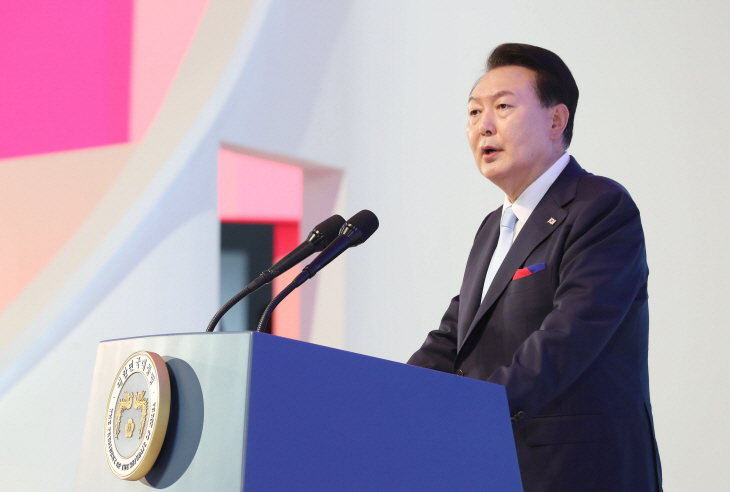 광복절 경축사하는 윤석열 대통령