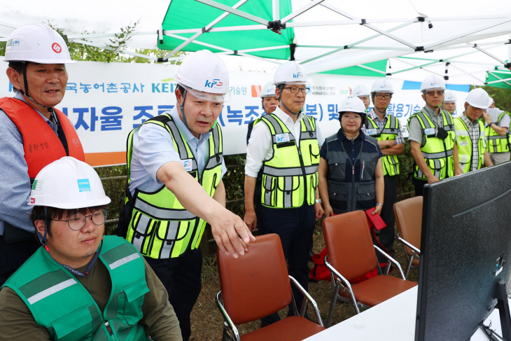 의왕시-농어촌공사 18일 AI탑재 녹조청소로봇 기술시연회 개최