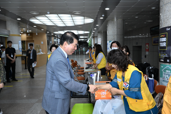 백경현 구리시장 17일 민-관 헌혈행사 현장 응원방문