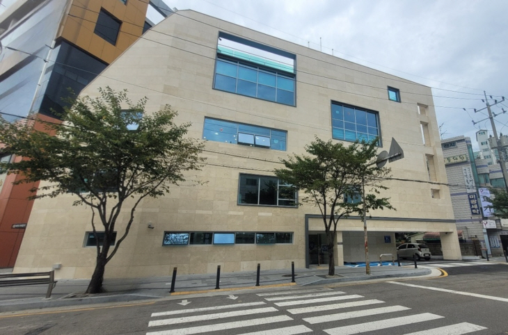 부천시립역곡밝은도서관 전경