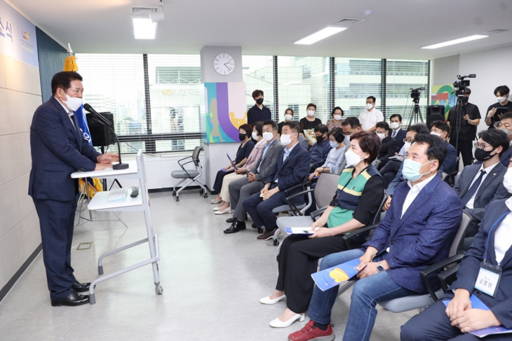 최대호 안양시장 2022년 8월 안양시노동인권센터 개소식 주재