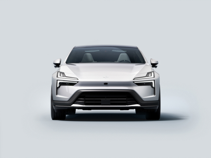 [이미지] 전기 퍼포먼스 SUV 쿠페 폴스타 4