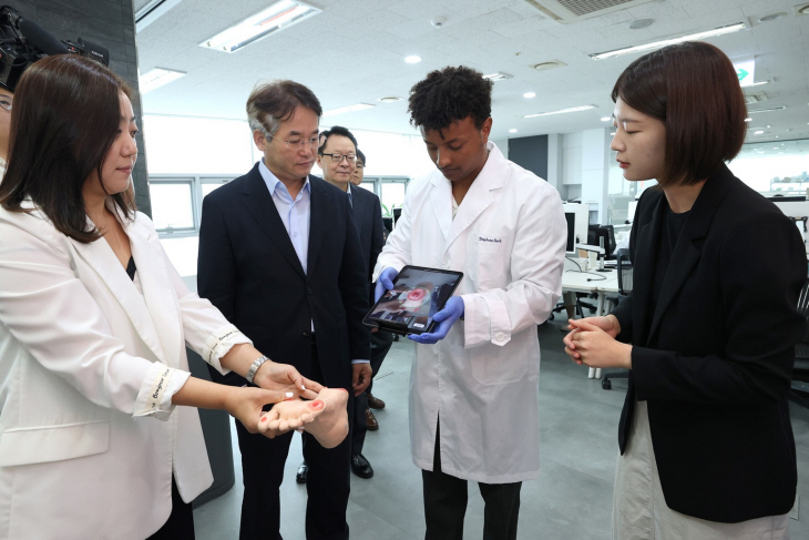 이동환 고양특례시장 30일 로킷헬스케어 방문