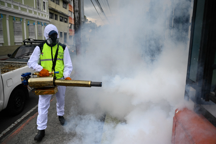 GUATEMALA-HEALTH-DENGUE-FUMIGATION