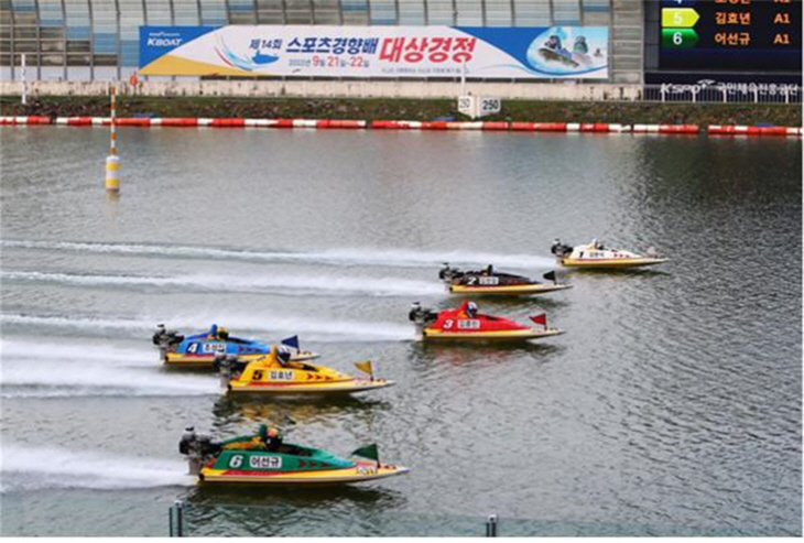 2022년 스포츠경향배 대상경정에서 출전선수들 출발