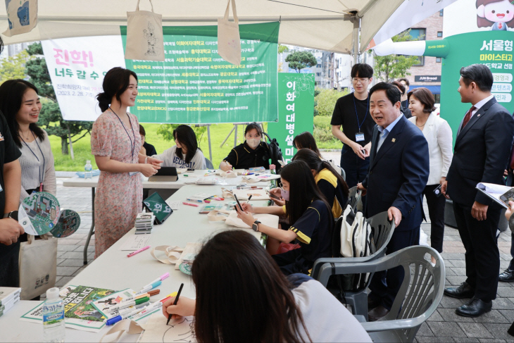 주광덕 남양주시장 15일 ‘제1회 남양주 진로교육박람회’ 관람