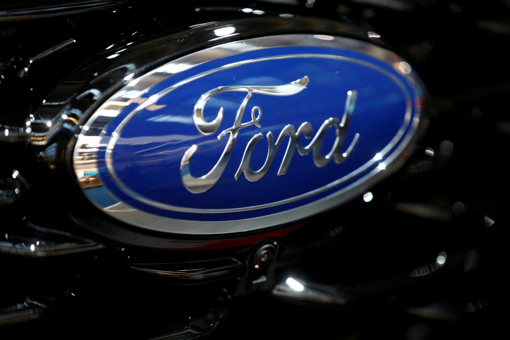 AUTOS-LABOR/UNIFOR-FORD